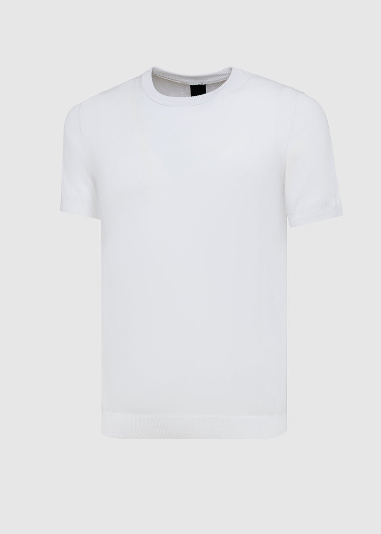 short sleeved t-shirt