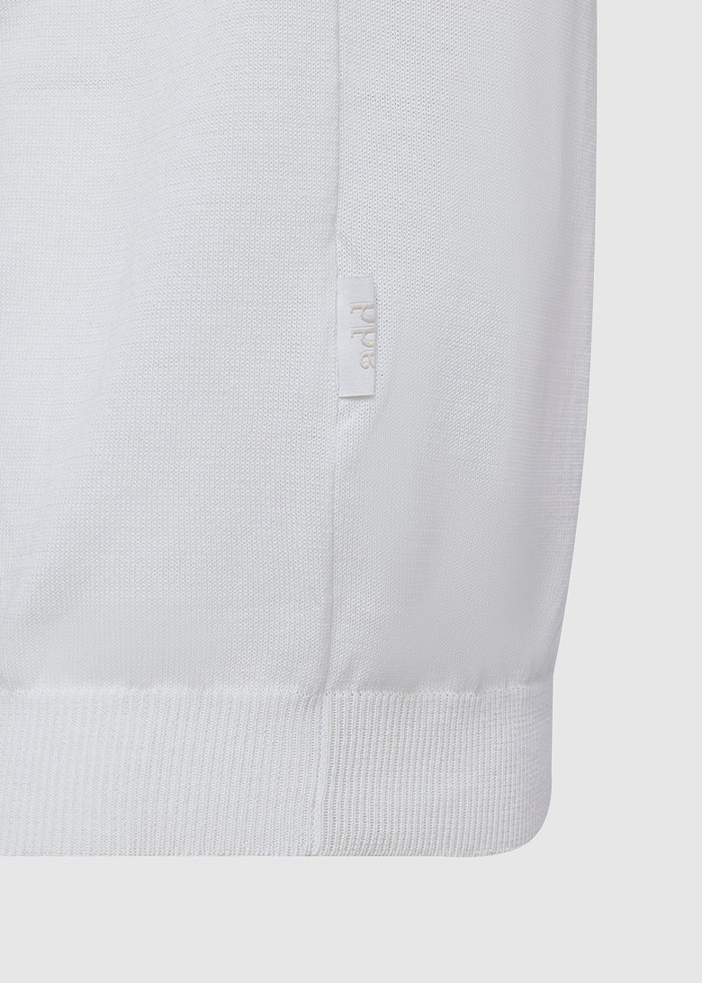 short sleeved t-shirt