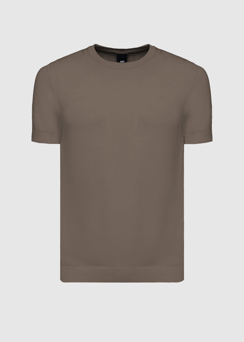 short sleeved t-shirt