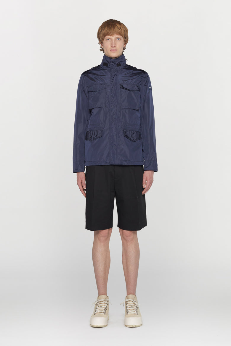 Field jacket in nylon idrorepellente con cappuccio di servizio