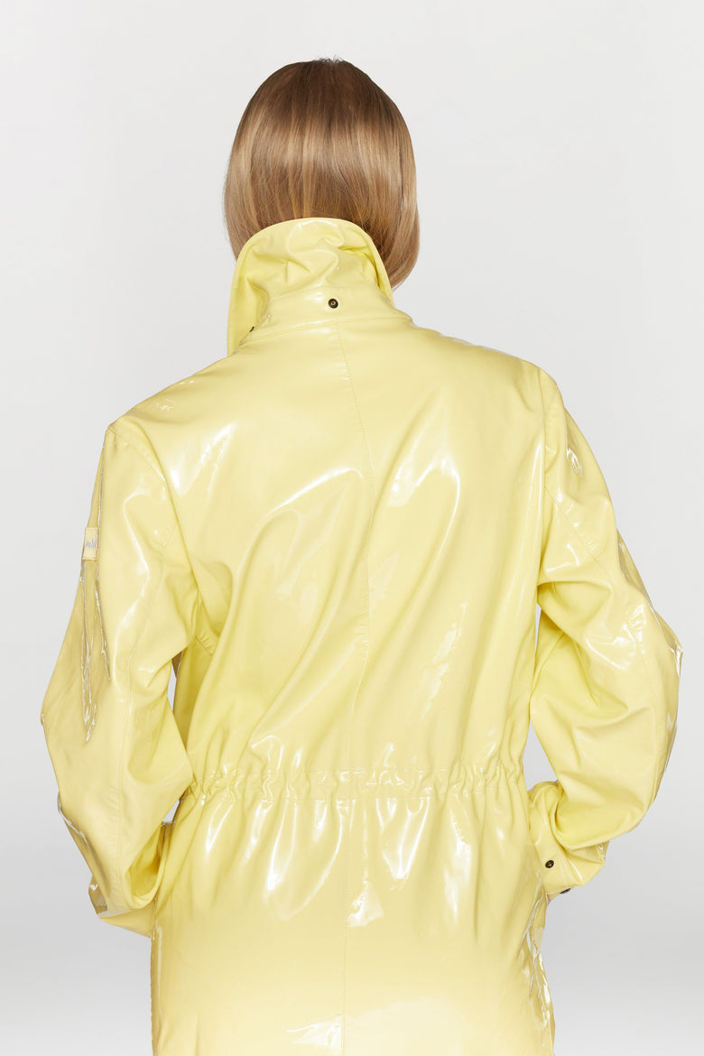 Gender neutral parka in waterproof and windproof technical fabric
