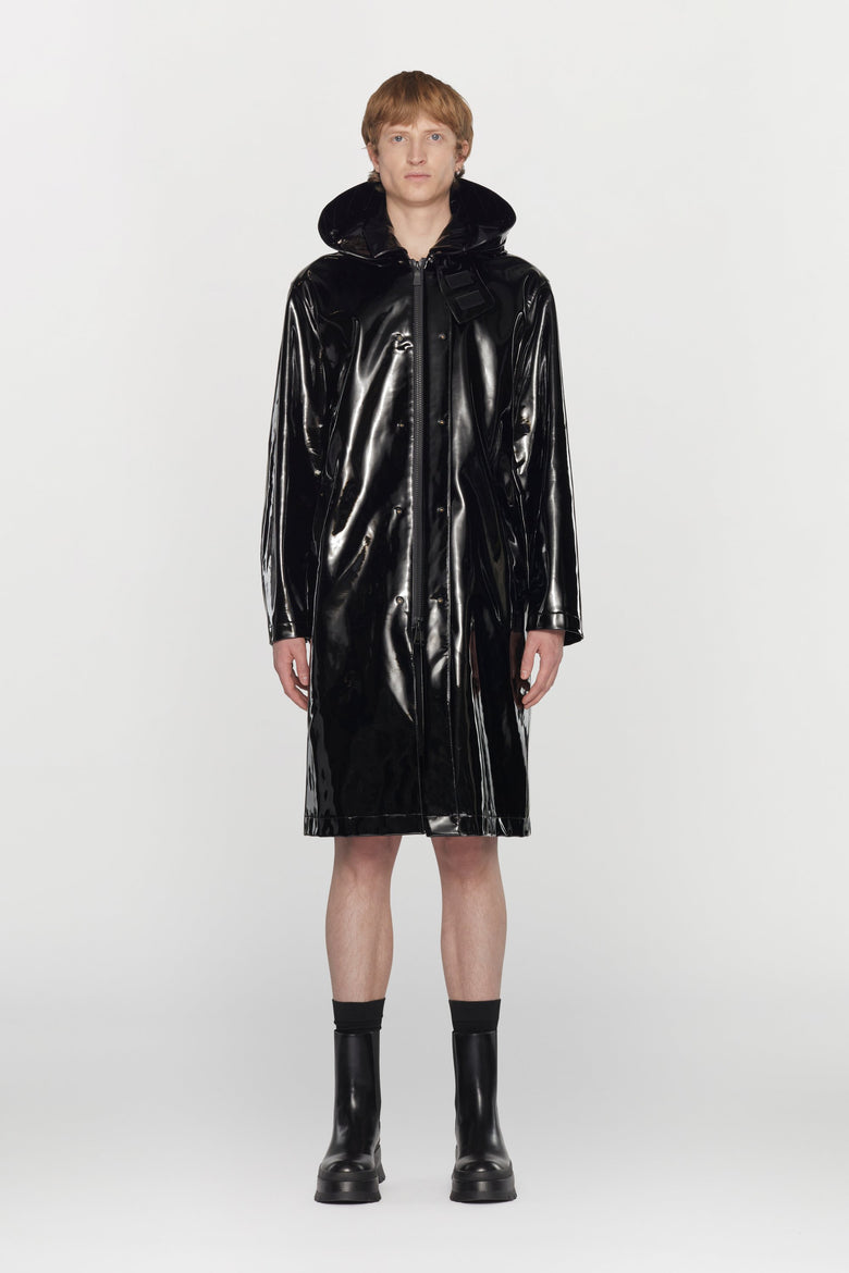 Gender neutral parka in waterproof and windproof technical fabric