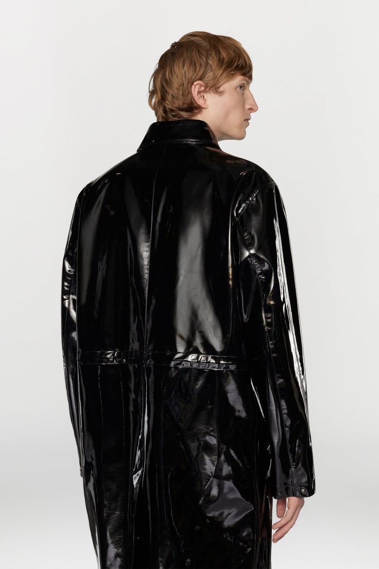 Gender neutral parka in waterproof and windproof technical fabric