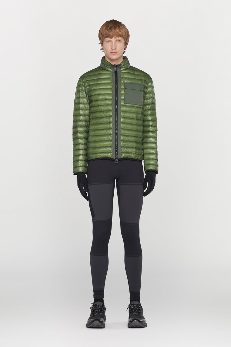 Gender neutral jacket in ultralight nylon padded with duck down