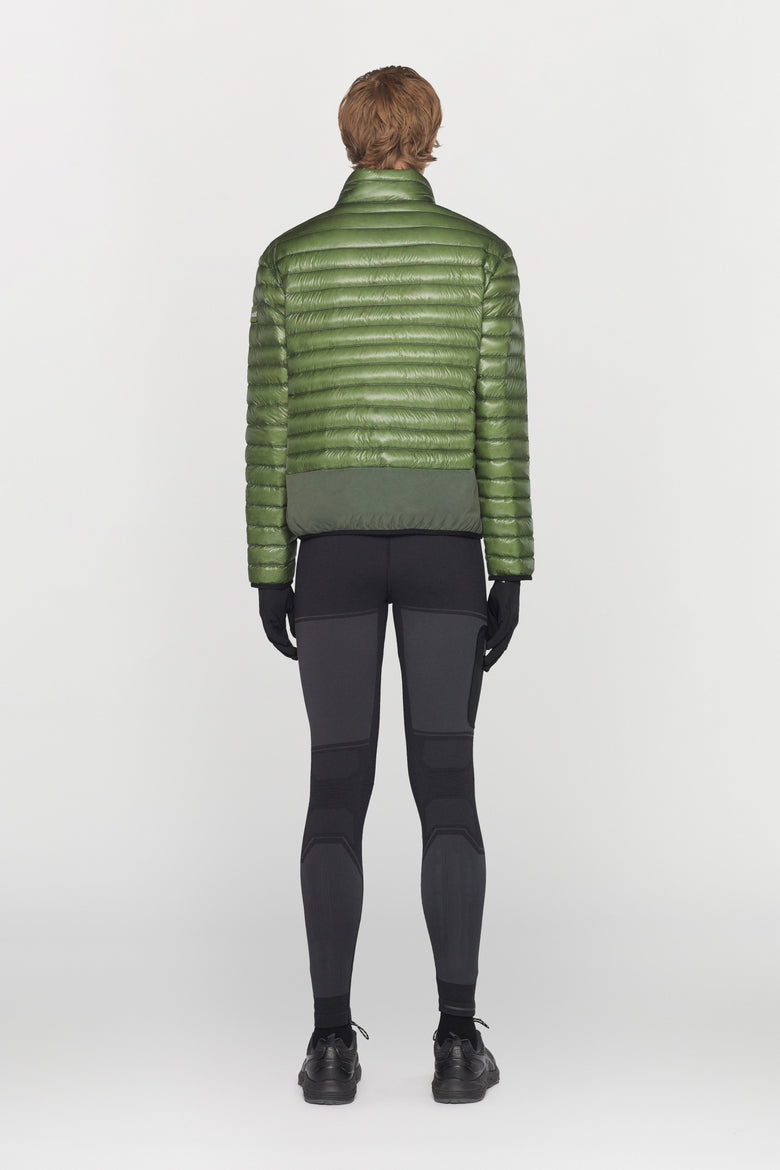 Gender neutral jacket in ultralight nylon padded with duck down