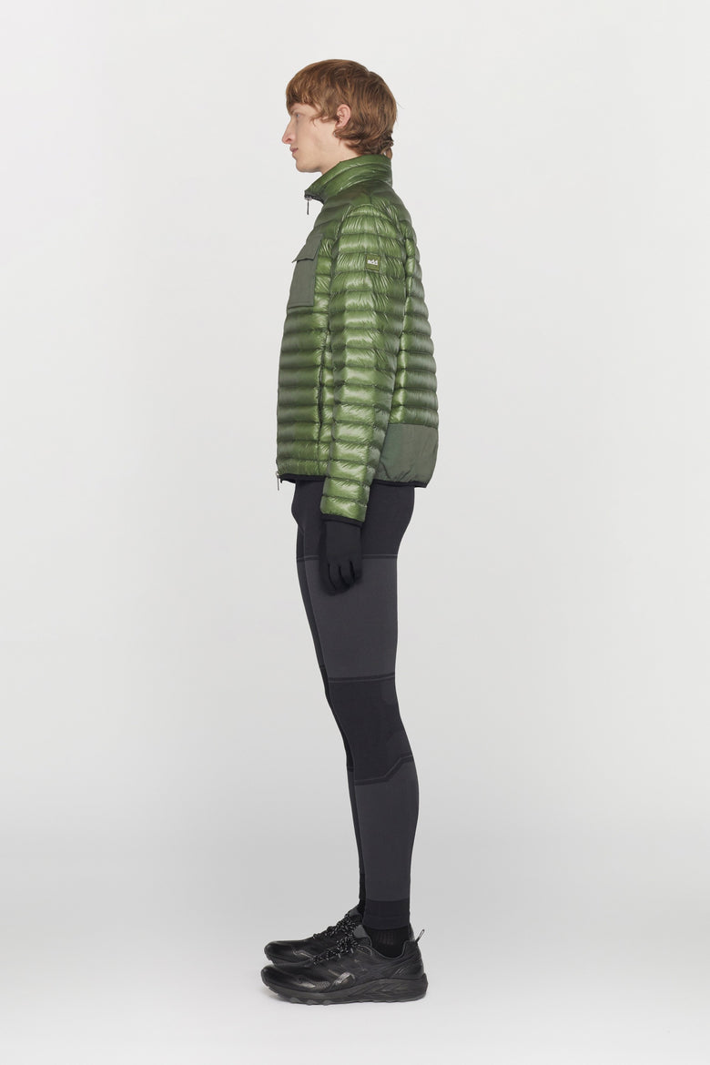 Gender neutral jacket in ultralight nylon padded with duck down