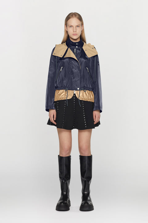 Giacca in nylon idrorepellente con cappuccio