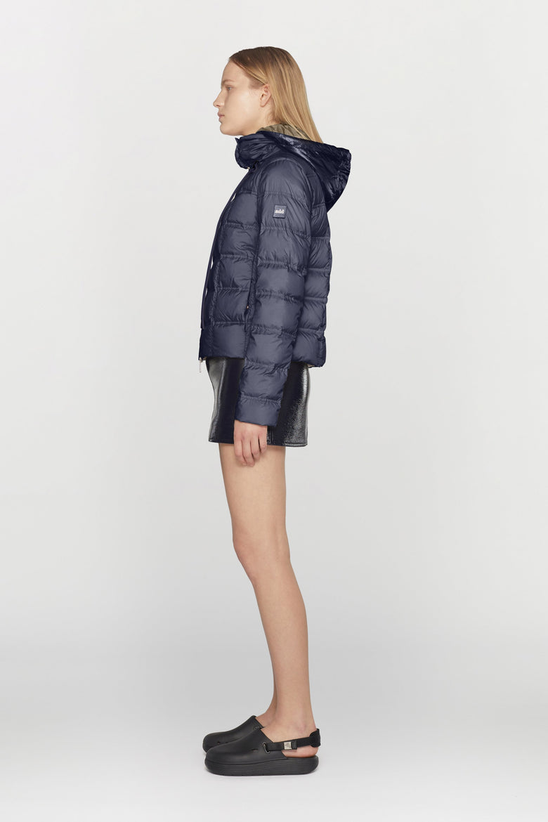 Ultralight nylon jacket padded with duck down