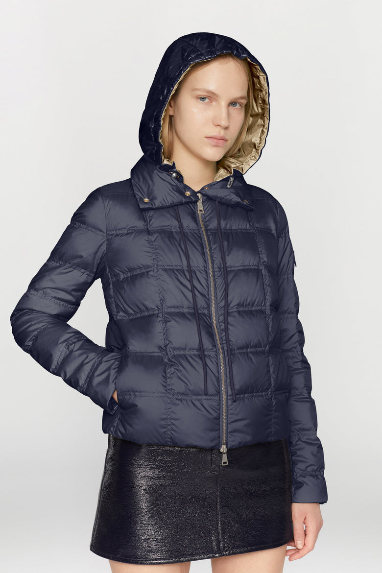 Ultralight nylon jacket padded with duck down