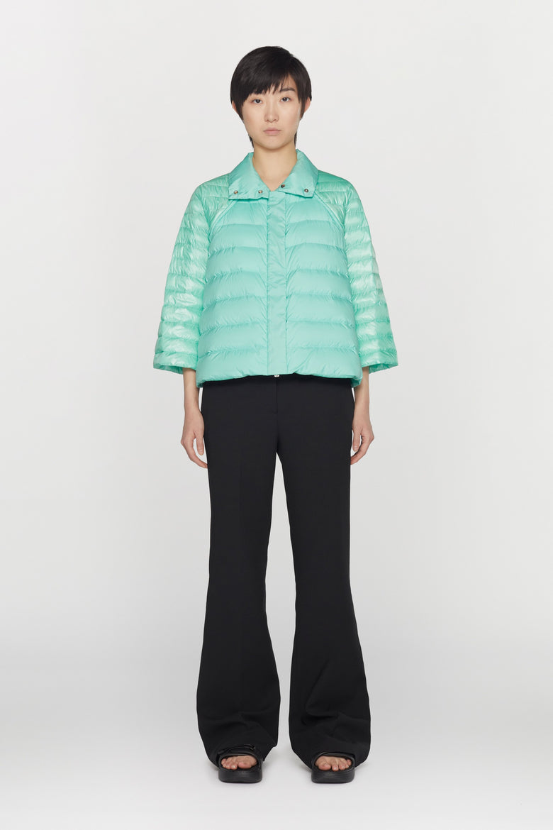 Cappa in nylon ultraleggero con imbottitura in piumino d'anatra