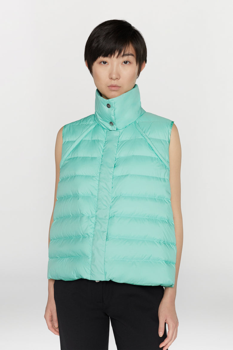 Cappa in nylon ultraleggero con imbottitura in piumino d'anatra