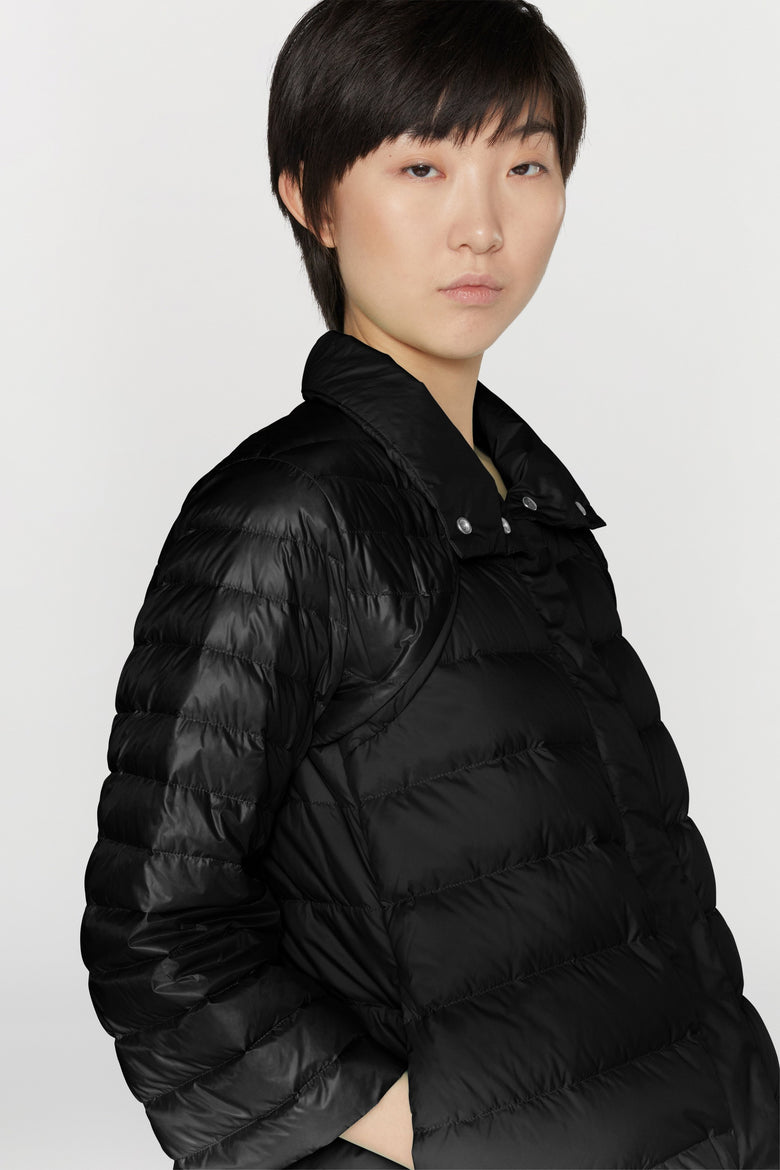 Cappa in nylon ultraleggero con imbottitura in piumino d'anatra