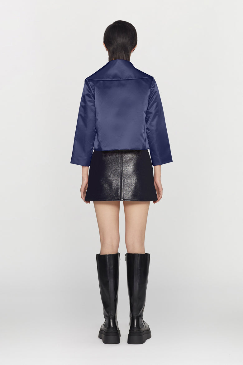 Water-repellent nylon short jacket with lapels
