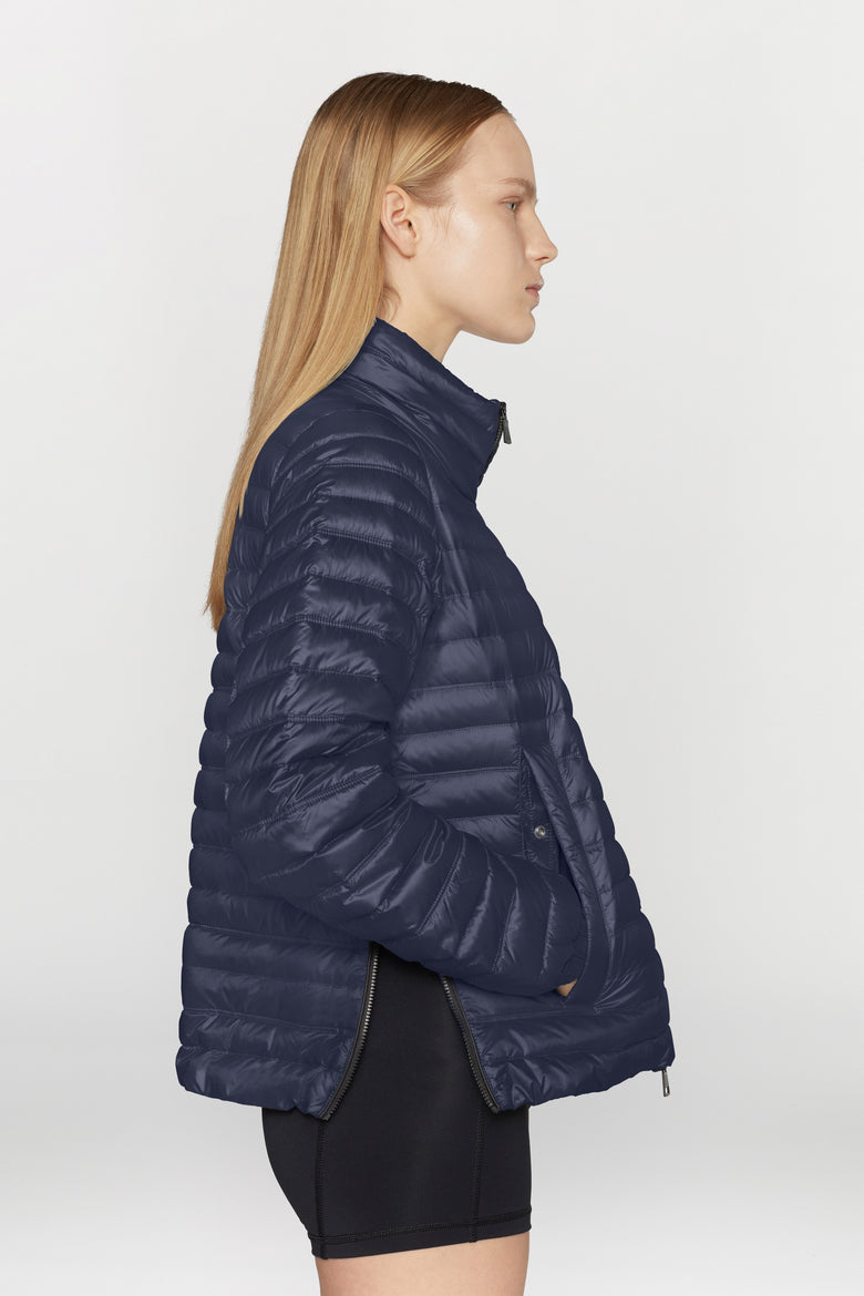 Duck down jacket in ultralight nylon