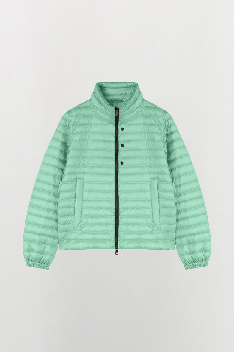 Duck down jacket in ultralight nylon