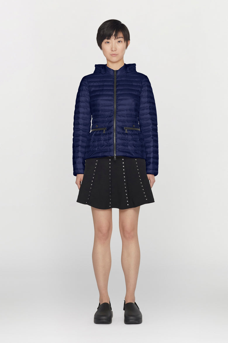 Duck down jacket in ultralight nylon