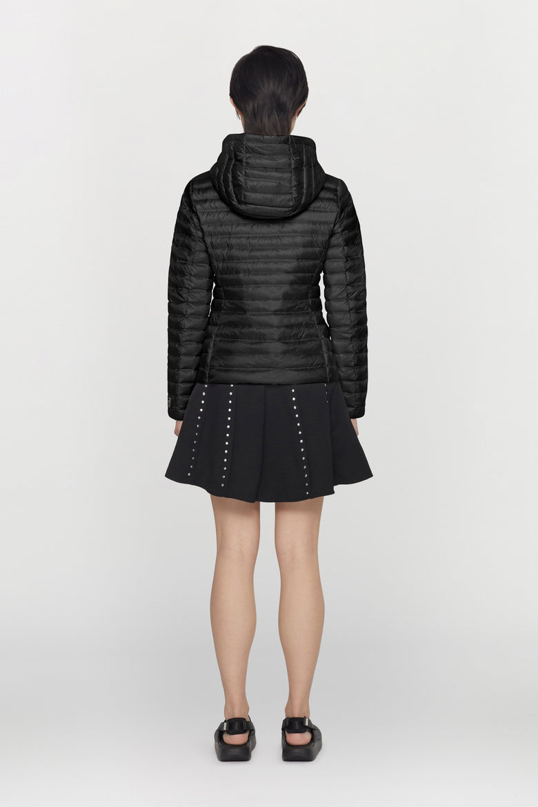 Duck down jacket in ultralight nylon